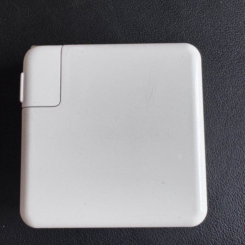 Apple 100W USB-C Power Adapter – MacBook & iPhone Compatible ⚡